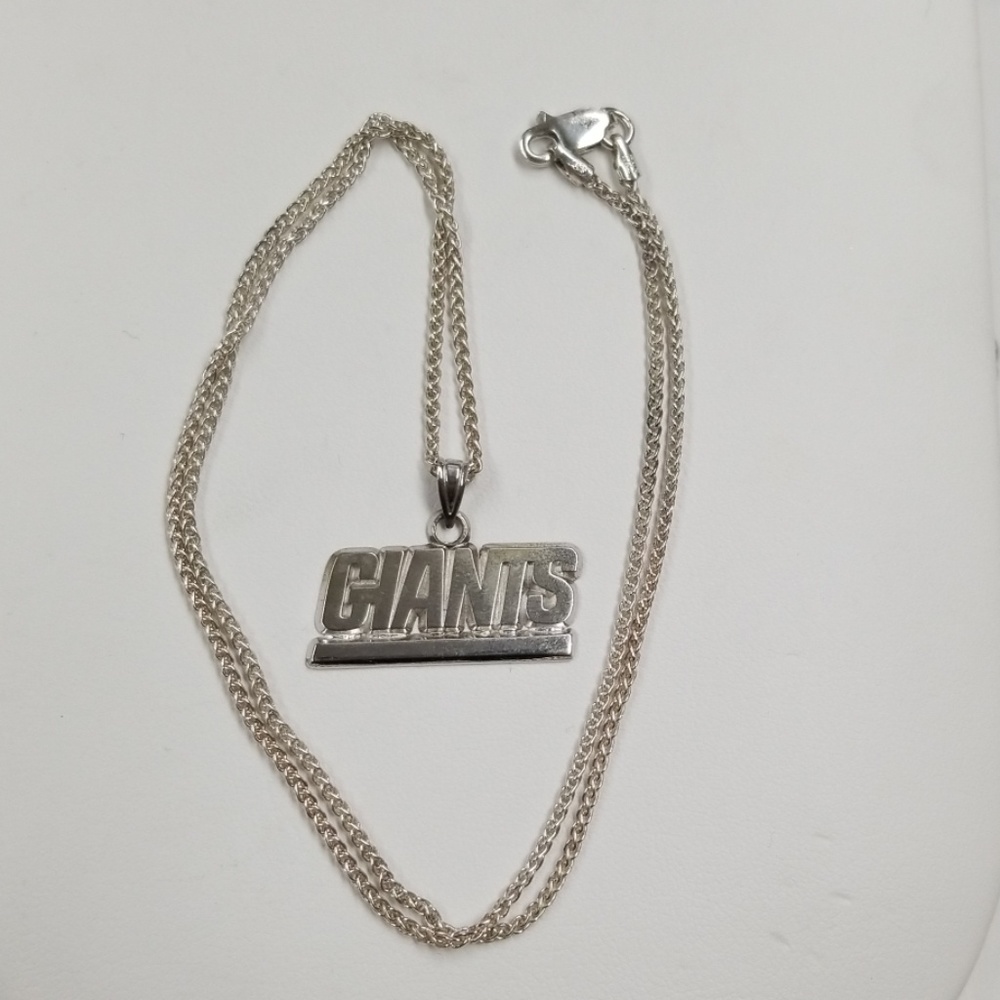 NY Giants necklace